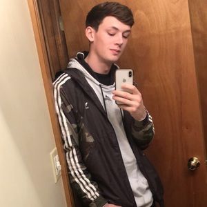 Meet your Posher, Hunter